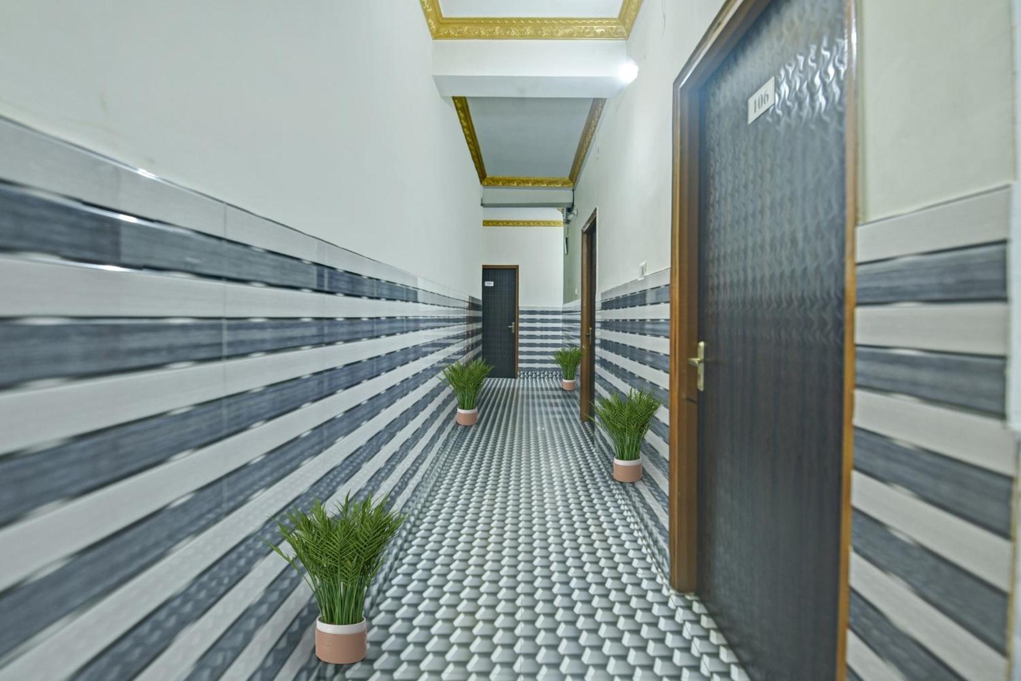 Hotel O Jagat Palace Ráncsí Kültér fotó